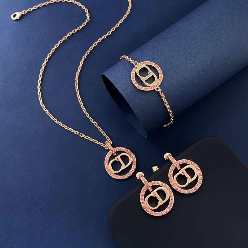 ch**an D*or necklaces